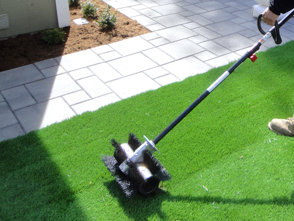 Synthetic Grass Cleaning Techniques Oceanside, Artificial Turf Cleaning Process